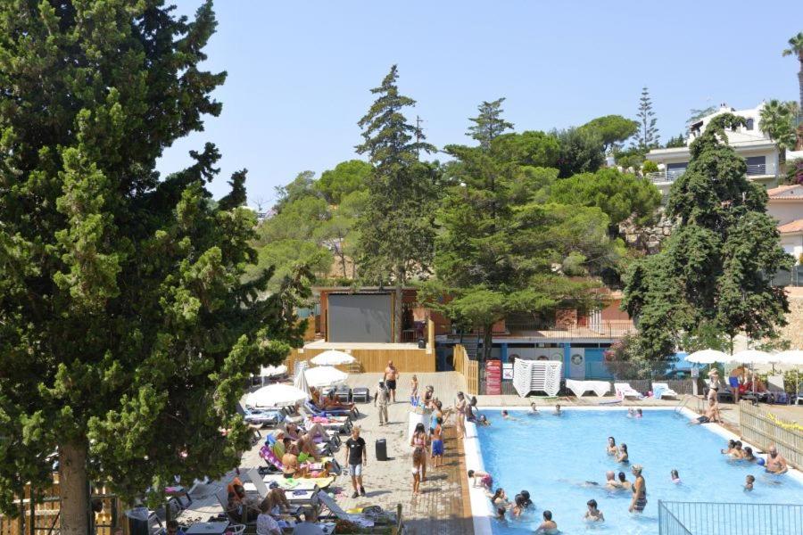 Hotel Camping Sènia Cala Canyelles Lloret de Mar Esterno foto