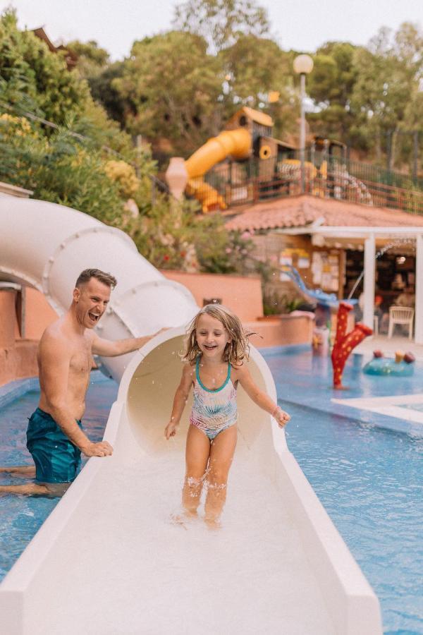 Hotel Camping Sènia Cala Canyelles Lloret de Mar Esterno foto