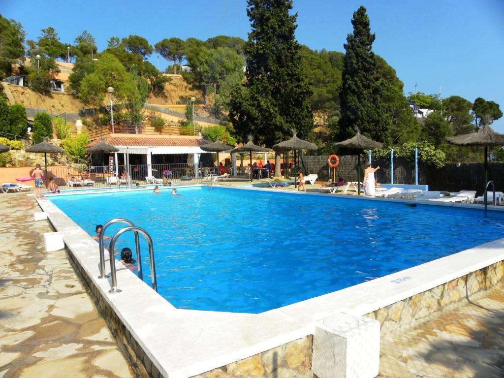 Hotel Camping Sènia Cala Canyelles Lloret de Mar Esterno foto
