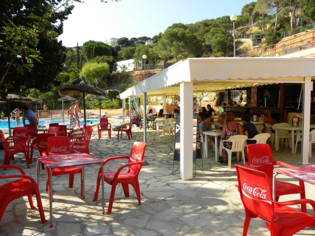 Hotel Camping Sènia Cala Canyelles Lloret de Mar Esterno foto