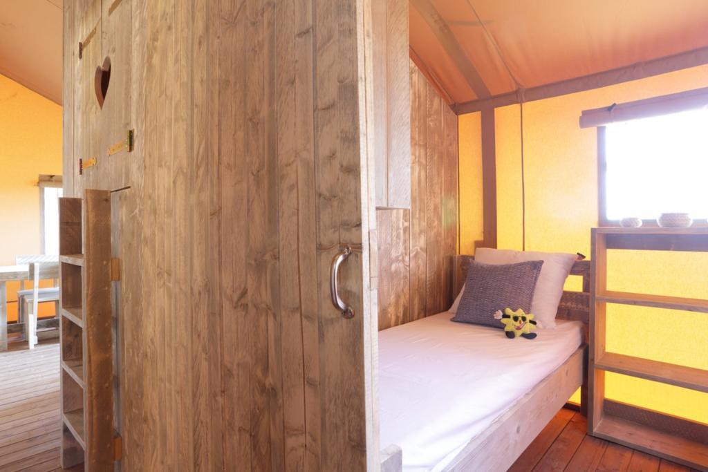 Hotel Camping Sènia Cala Canyelles Lloret de Mar Esterno foto