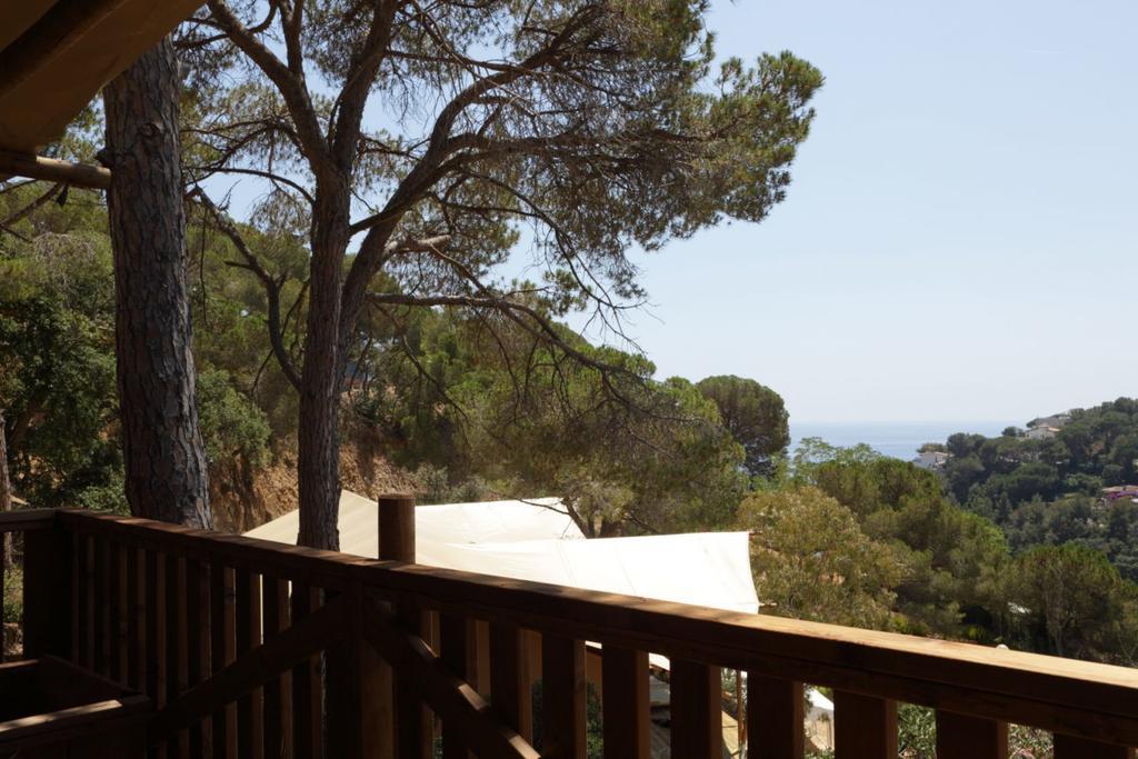 Hotel Camping Sènia Cala Canyelles Lloret de Mar Esterno foto