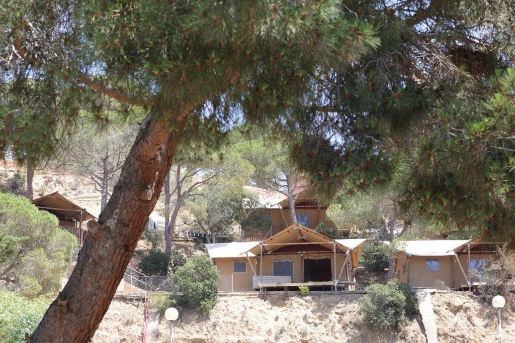 Hotel Camping Sènia Cala Canyelles Lloret de Mar Esterno foto