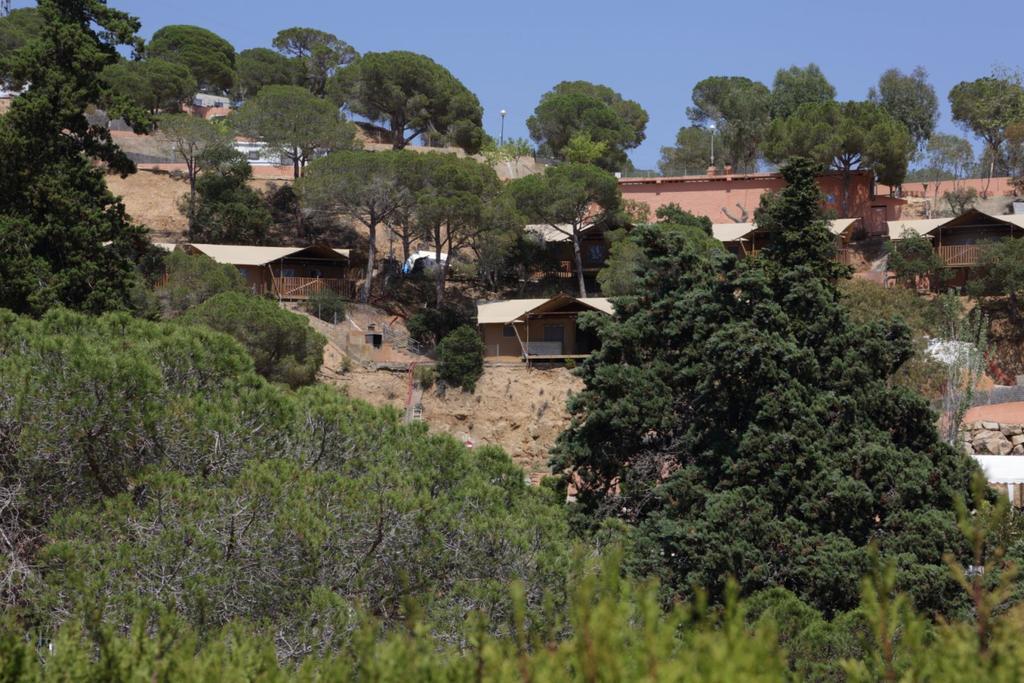 Hotel Camping Sènia Cala Canyelles Lloret de Mar Esterno foto